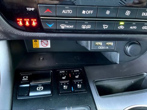 Used 2022 Lexus RX 350 F Sport w/ Accessory Package image 33