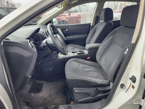 Used 2014 Nissan Rogue S image 11