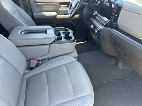Certified 2025 GMC Sierra 1500 SLT AWD/4WD image 11