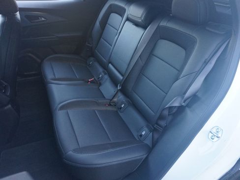 Used 2025 Chevrolet Equinox EV LT w/ Convenience Package image 17