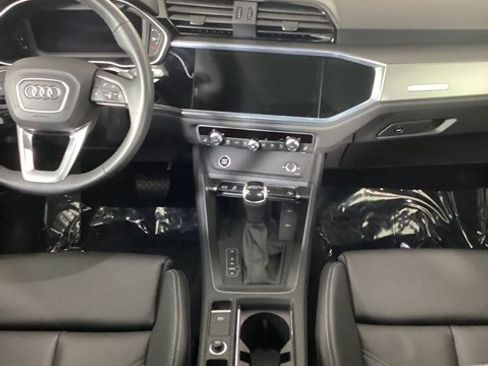 Used 2025 Audi Q3 2.0T Premium image 21