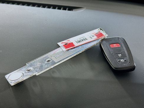 Used 2024 Toyota 4Runner Limited image 33