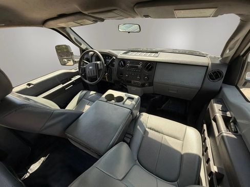 Used 2015 Ford F250 XL w/ Power Equipment Group RWD image 33