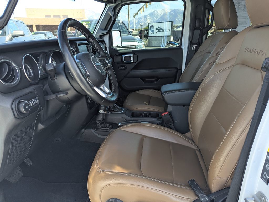 Used 2021 Jeep Wrangler Unlimited Sahara AWD/4WD image 24