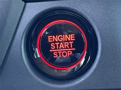 New 2025 Honda Pilot Touring image 21