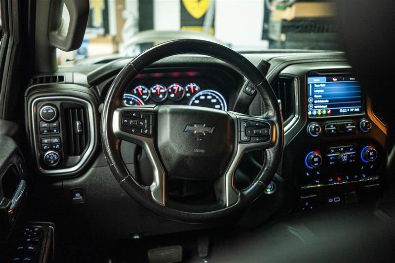 Used 2022 Chevrolet Silverado 1500 LT Trail Boss w/ LT Trail Boss Premium Package AWD/4WD image 15