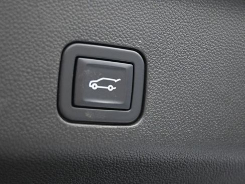 Used 2022 GMC Yukon SLT w/ SLT Premium Package AWD/4WD image 34