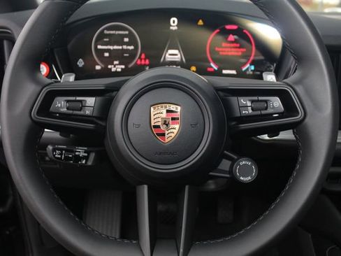 New 2026 Porsche Cayenne image 18