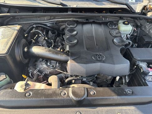 Used 2020 Toyota 4Runner Limited AWD/4WD image 12
