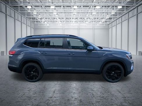 New 2026 Volkswagen Atlas SE image 6