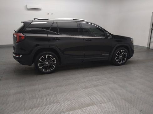 Used 2022 GMC Terrain SLT w/ Infotainment Package II AWD/4WD image 10
