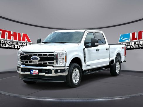 Used 2025 Ford F250 XLT w/ FX4 Off-Road Package AWD/4WD image 1