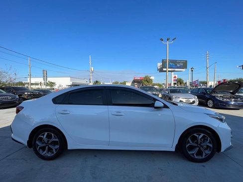 Used 2021 Kia Forte LXS FWD image 17