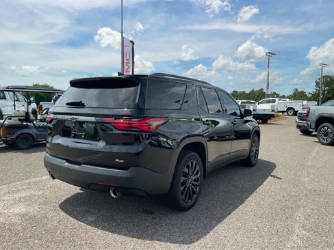 Used 2023 Chevrolet Traverse RS FWD image 5