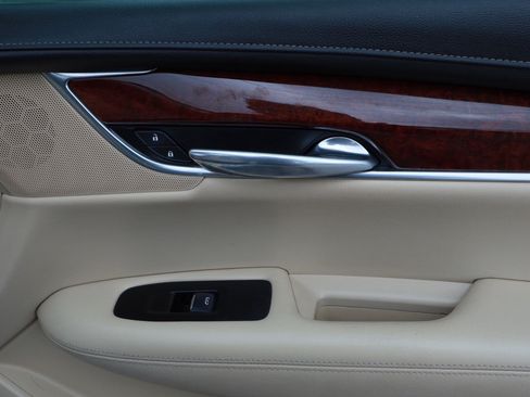 Used 2017 Cadillac XT5 Premium Luxury FWD image 33