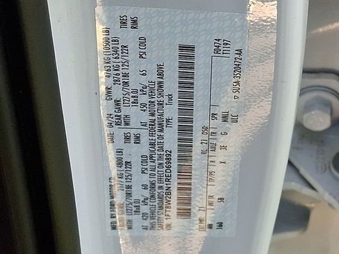 Used 2024 Ford F250 Lariat w/ FX4 Off-Road Package AWD/4WD image 23