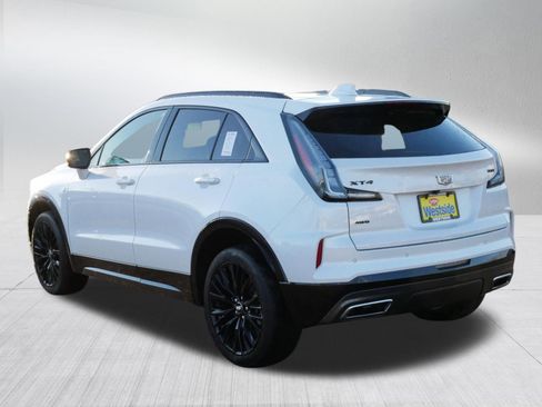 Used 2024 Cadillac XT4 Sport image 5