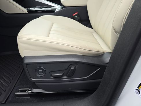 New 2025 Audi Q5 Premium image 28