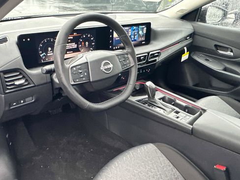 New 2026 Nissan Sentra SV w/ SV Convenience Package FWD image 31