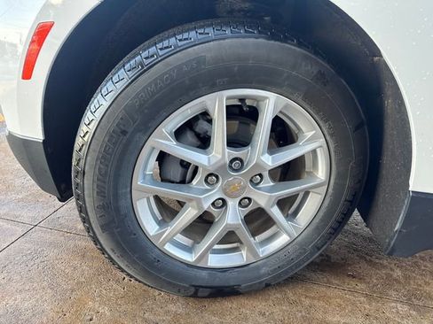 Certified 2024 Chevrolet Equinox LT w/ LPO, Floor Liner Package image 27