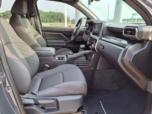 Certified 2025 Toyota Tacoma SR5 AWD/4WD image 20