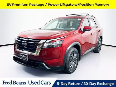 Used 2022 Nissan Pathfinder SV w/ SV Premium Package AWD/4WD image 4