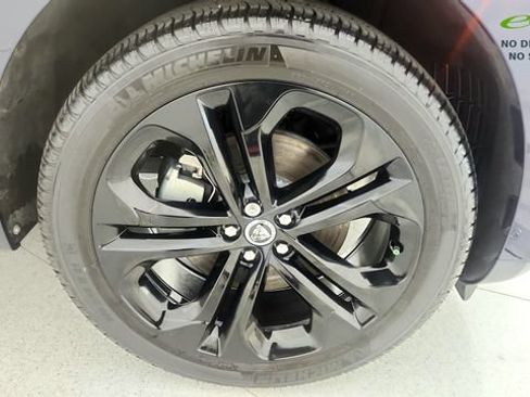 Used 2025 Jaguar F-PACE R-Dynamic S AWD/4WD image 79