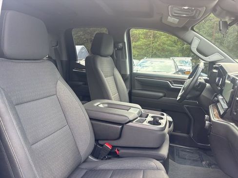 Used 2022 Chevrolet Silverado 1500 LT image 11