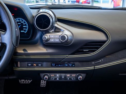 Used 2022 Ferrari F8 Tributo image 14