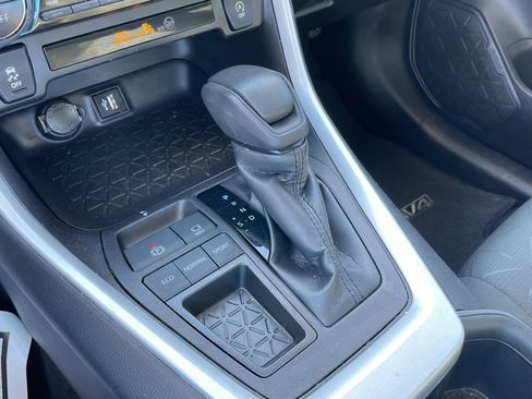 Used 2024 Toyota RAV4 XLE image 18