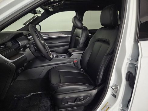 New 2026 Jeep Grand Cherokee L Limited RWD image 11