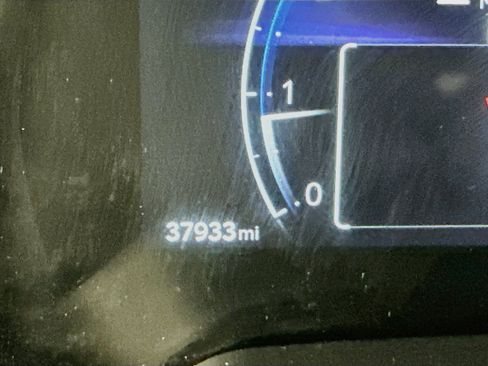 Used 2025 Toyota Corolla Cross XLE FWD image 19
