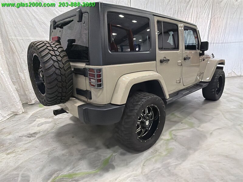 Used 2017 Jeep Wrangler Unlimited Sahara AWD/4WD image 8