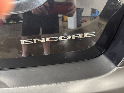 Used 2015 Buick Encore Convenience FWD image 17