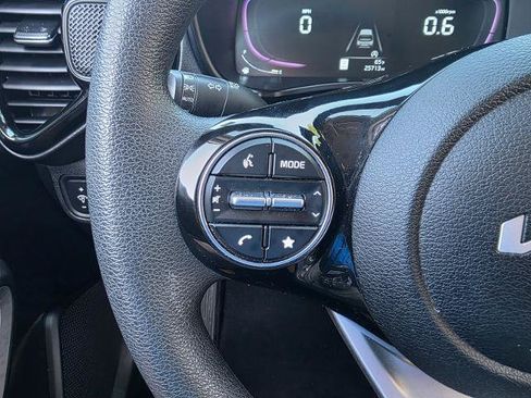 Used 2025 Kia Soul S FWD image 4