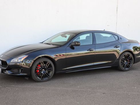 Used 2022 Maserati Quattroporte Modena Q4 AWD/4WD image 19