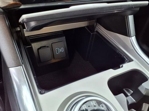 Used 2023 Ford Explorer Limited image 20