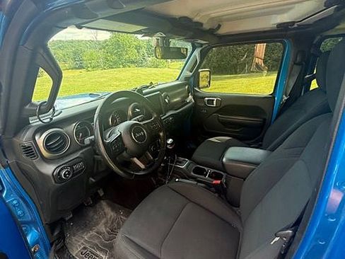 Used 2021 Jeep Gladiator Sport AWD/4WD image 4