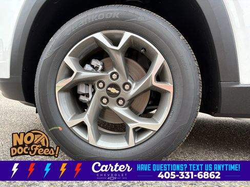 New 2026 Chevrolet Trax LT w/ Driver Confidence Package FWD image 6