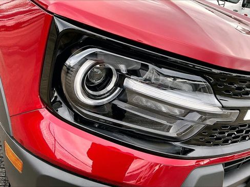 Certified 2025 Ford Bronco Sport Outer Banks w/ Outer Banks Tech Package+ image 27