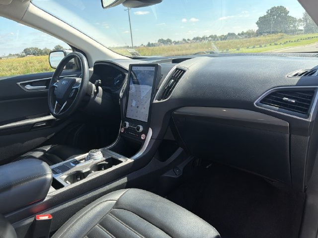 Used 2024 Ford Edge SEL AWD/4WD image 16