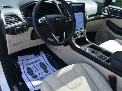 Used 2023 Ford Edge Titanium AWD/4WD image 12