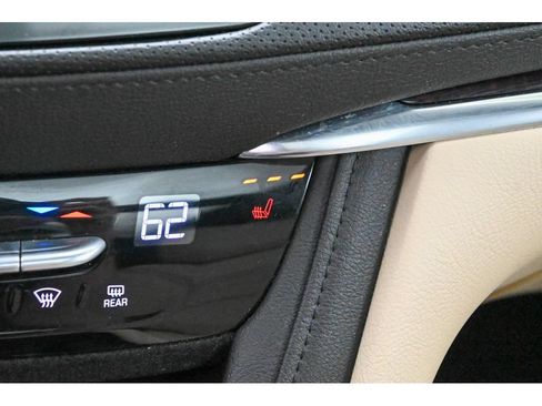 Used 2018 Cadillac XT5 Luxury w/ Driver Awareness Package FWD image 43