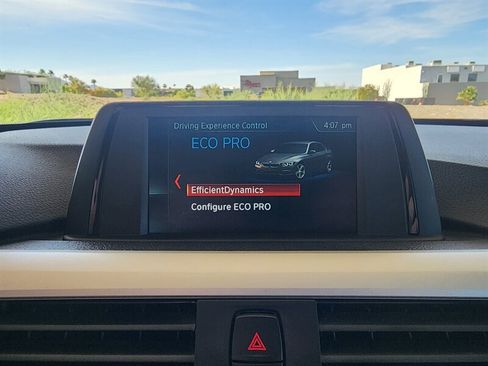 Used 2018 BMW 320i Sedan w/ Convenience Package image 43