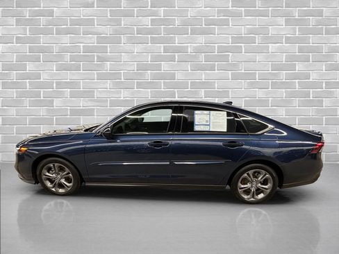 Used 2023 Honda Accord EX image 2