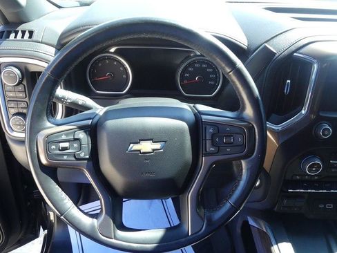 Used 2022 Chevrolet Silverado 1500 High Country w/ Technology Package AWD/4WD image 17