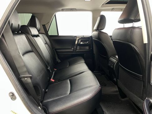 Used 2022 Toyota 4Runner TRD Off-Road Premium w/ Moonroof Package AWD/4WD image 45