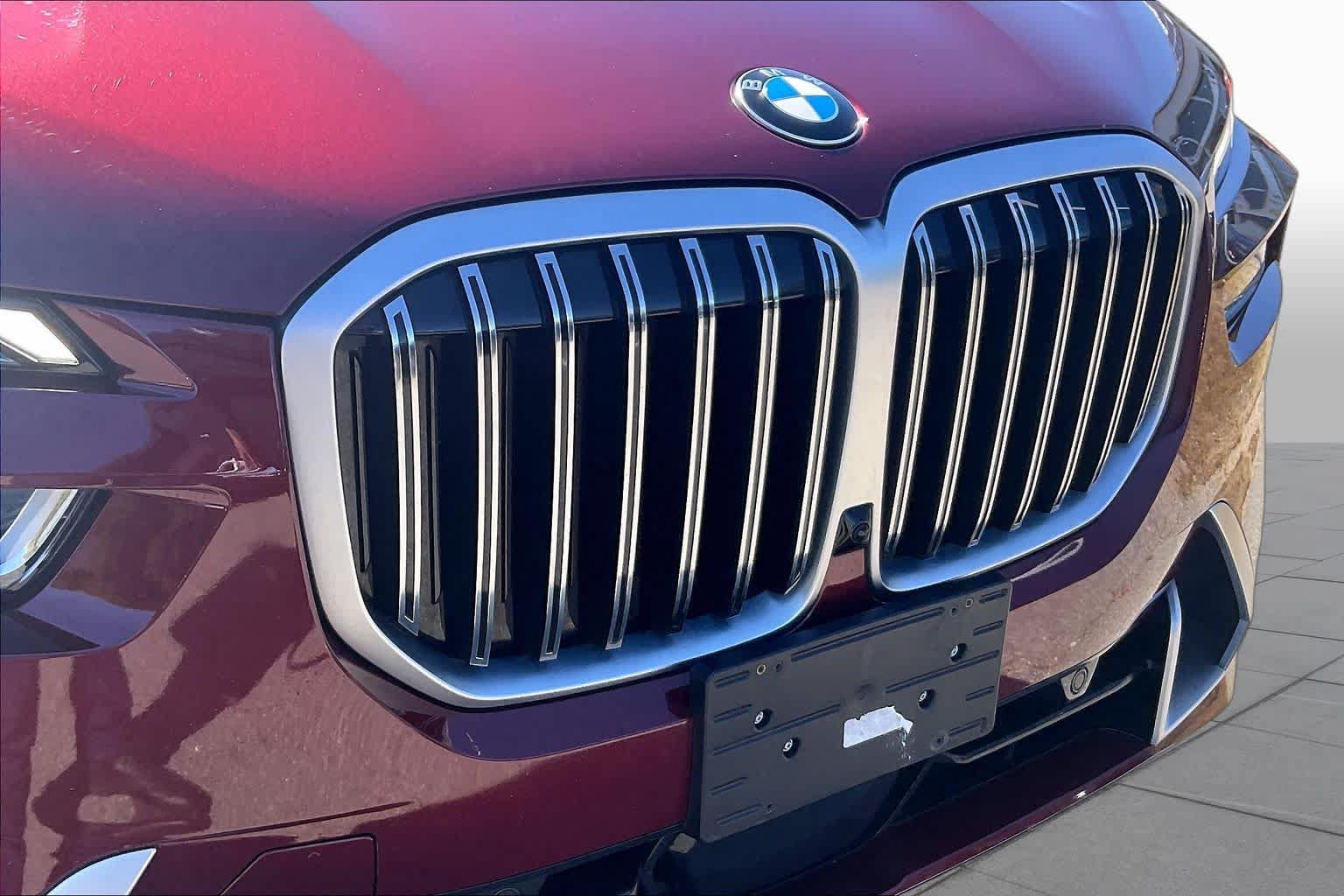 Used 2026 BMW X7 xDrive40i AWD/4WD image 31
