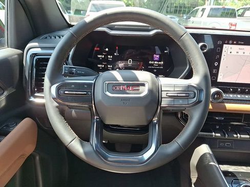 Used 2025 GMC Canyon AT4 w/ Nightfall Edition AWD/4WD image 11