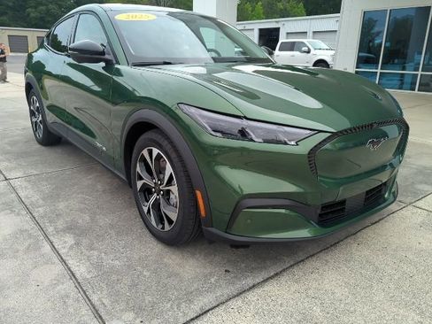 Used 2025 Ford Mustang Mach-E Select AWD/4WD image 1